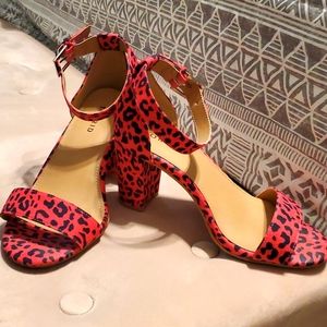 Sexy hot pink leopard print heels